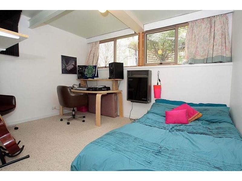 66 Temple Road, Selby VIC 3159