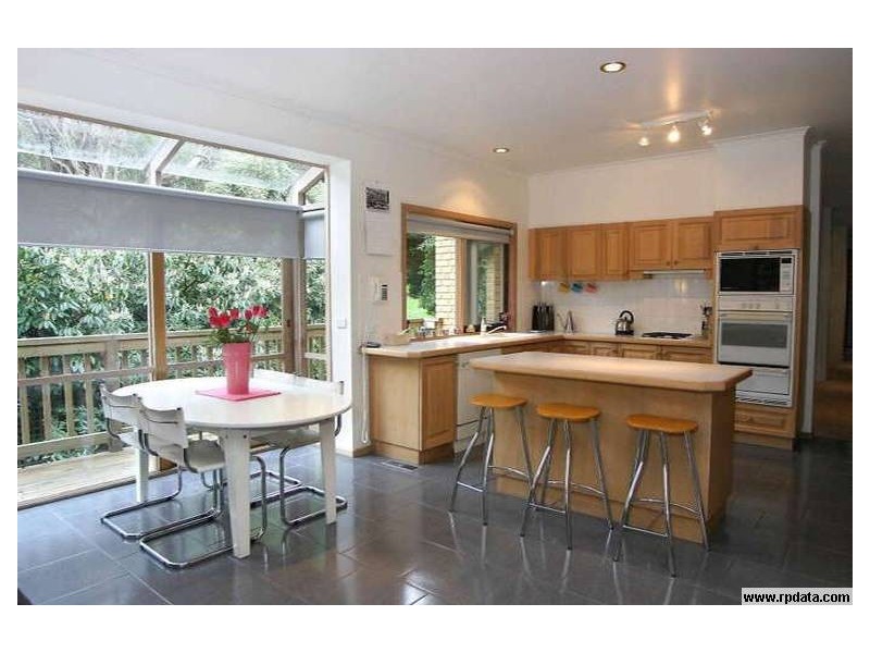 23 Gordon Avenue, Tecoma VIC 3160