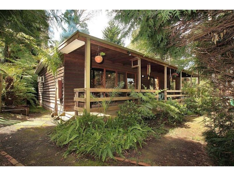 25 Menin Road, Monbulk VIC 3793