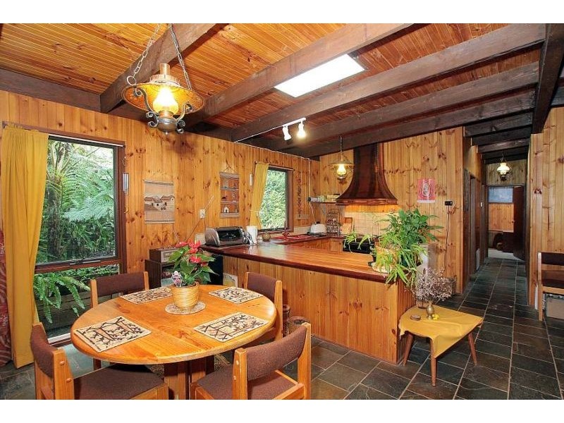 25 Menin Road, Monbulk VIC 3793