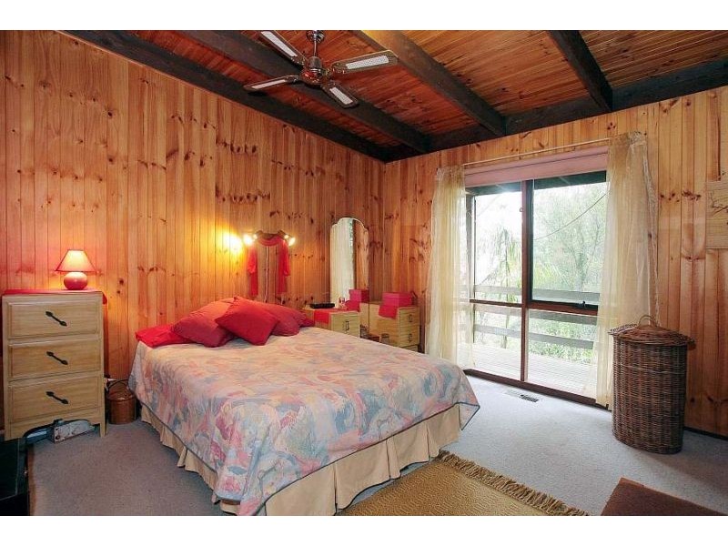 25 Menin Road, Monbulk VIC 3793