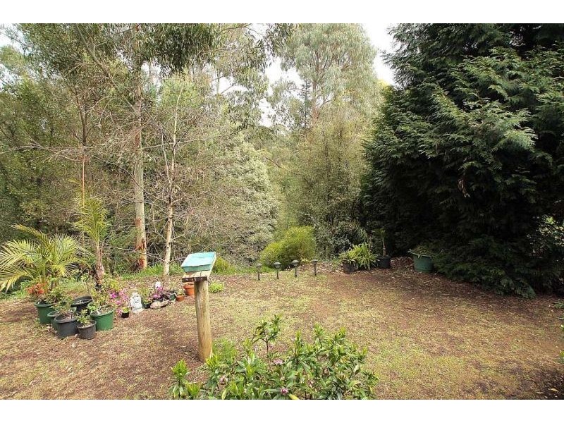 25 Menin Road, Monbulk VIC 3793