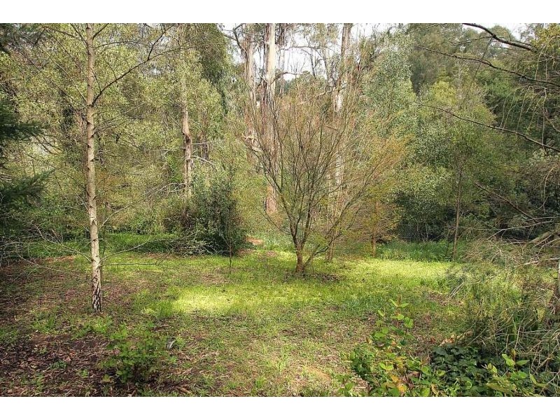 25 Menin Road, Monbulk VIC 3793