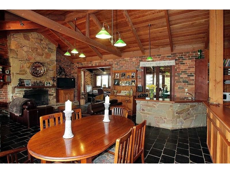 32 William Road, The Patch VIC 3792
