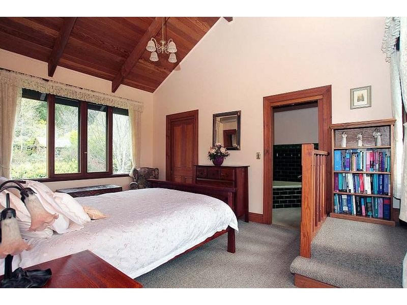 32 William Road, The Patch VIC 3792