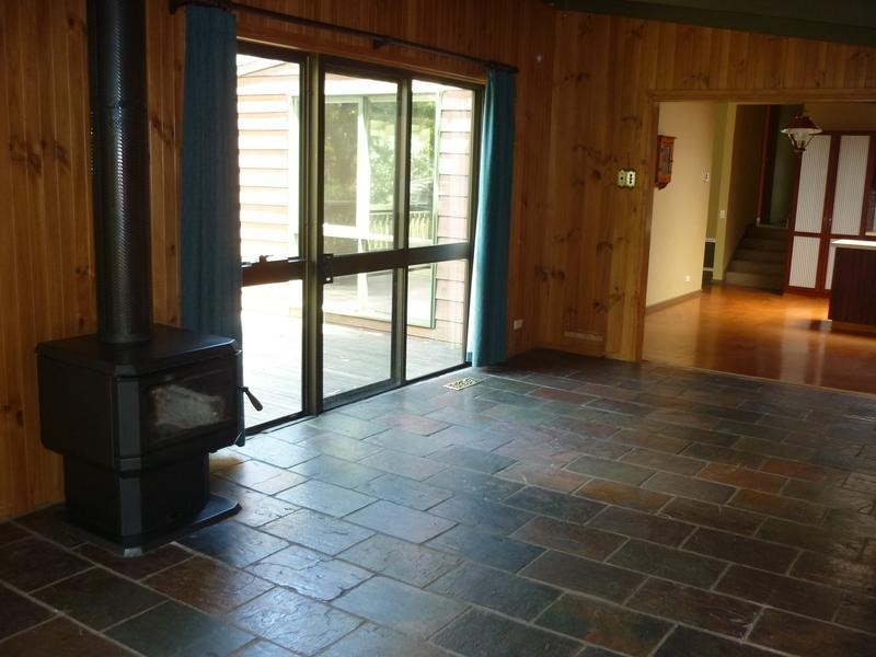 28 Alexander Avenue, Upwey VIC 3158