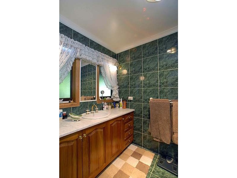 30 Mast Gully Road, Upwey VIC 3158