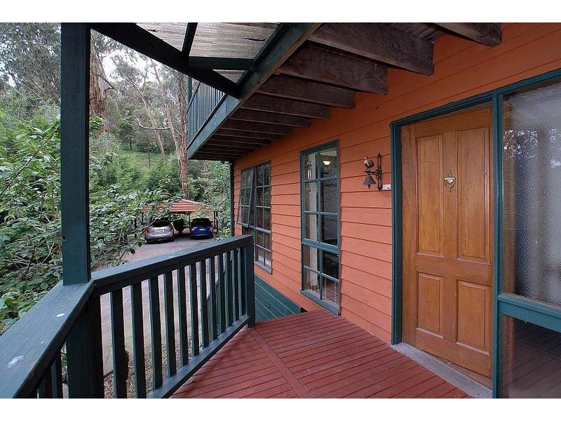 71 Temple Road, Selby VIC 3159