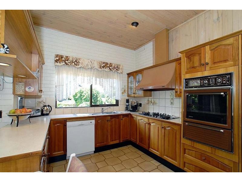6 Heather Grove, Belgrave South VIC 3160