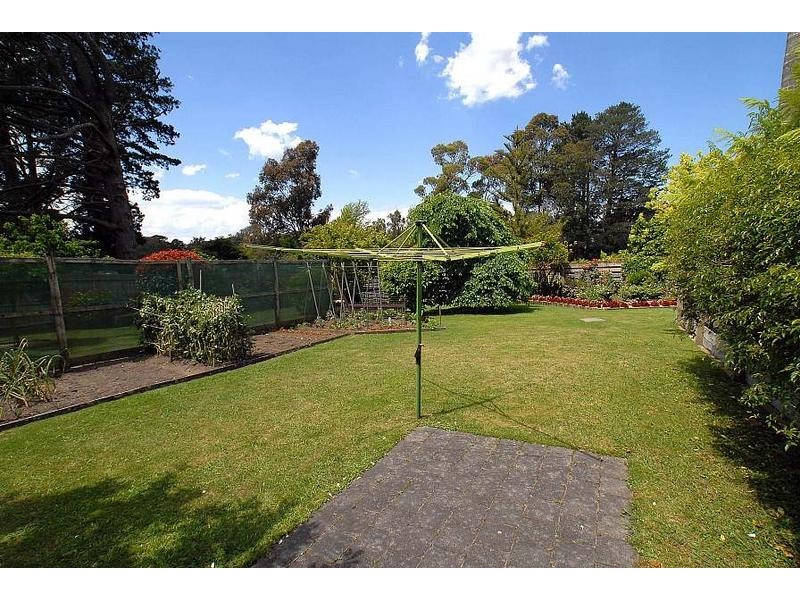 6 Heather Grove, Belgrave South VIC 3160