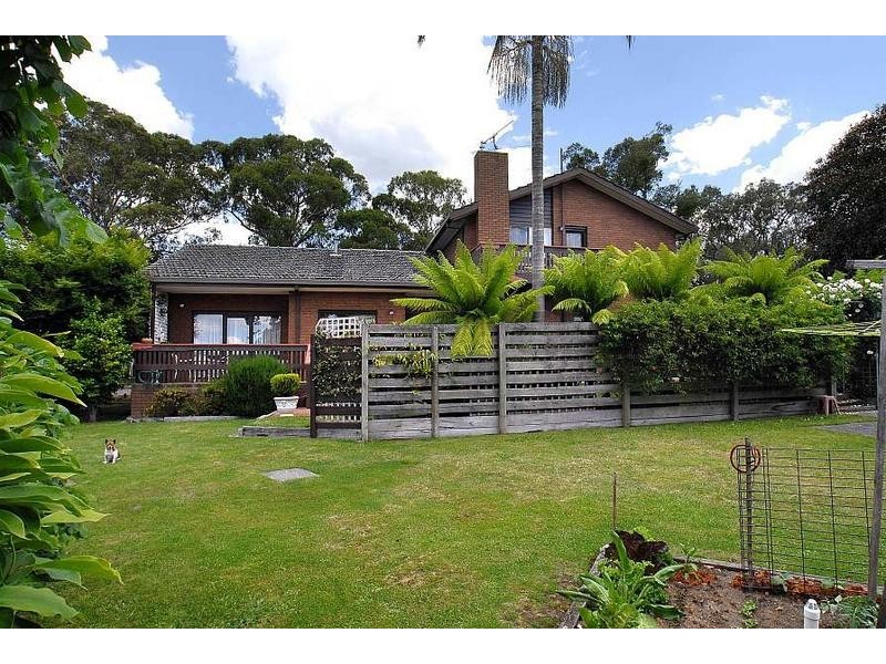 6 Heather Grove, Belgrave South VIC 3160