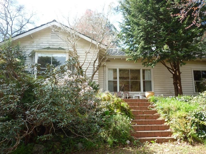 8 Colehurst Crescent, Sassafras VIC 3787