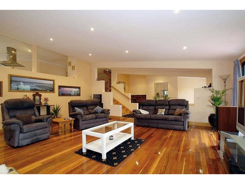 6 Gordon Avenue, Tecoma VIC 3160