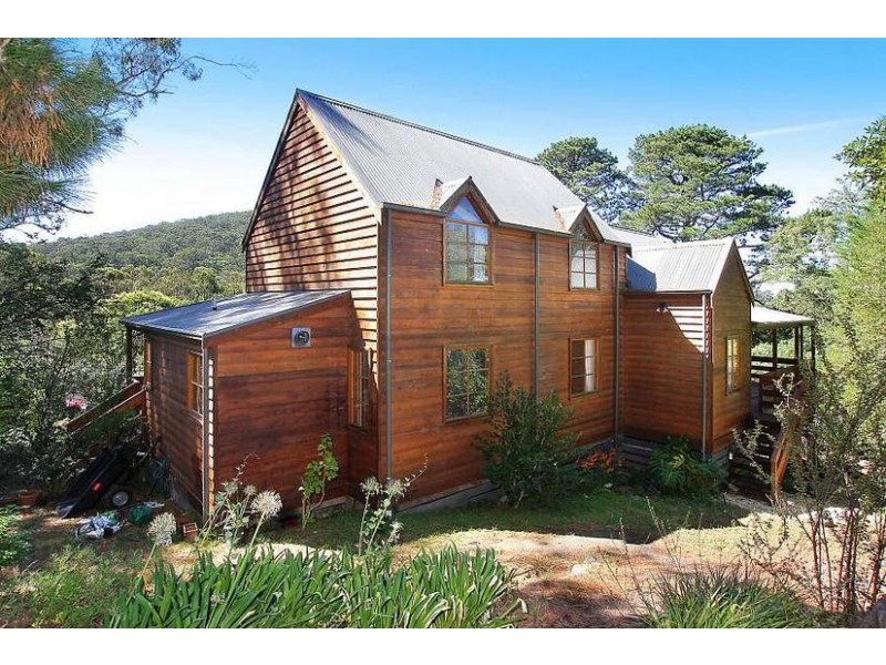 81 Temple Road, Selby VIC 3159