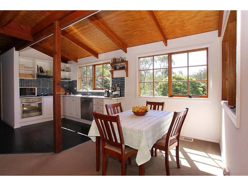 81 Temple Road, Selby VIC 3159
