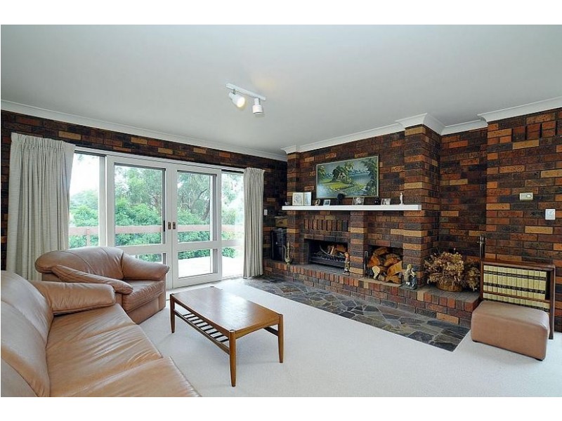 25 Temple Road, Selby VIC 3159