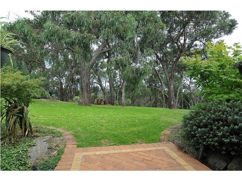 25 Temple Road, Selby VIC 3159