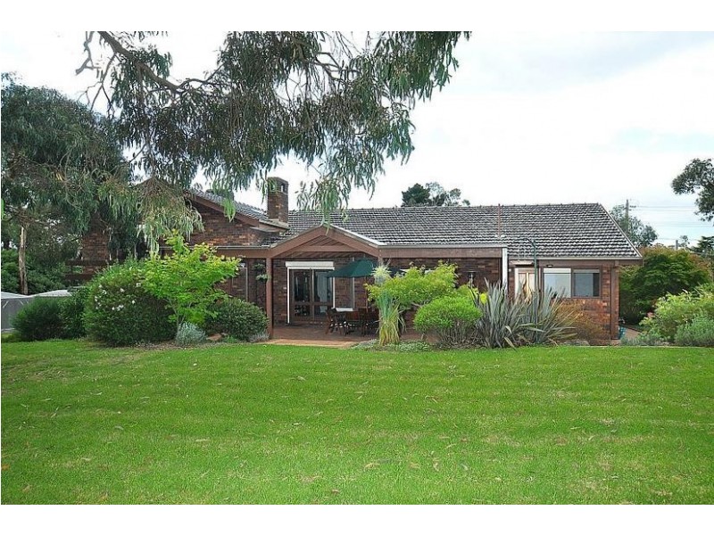 25 Temple Road, Selby VIC 3159