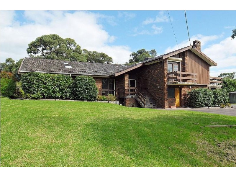 25 Temple Road, Selby VIC 3159