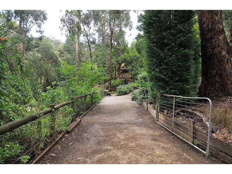 20 Bolton Road, Selby VIC 3159