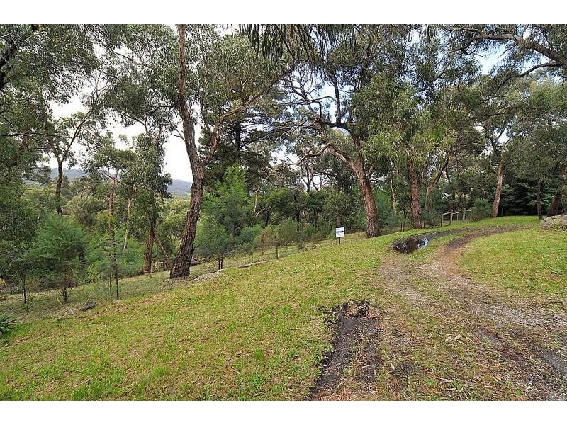 20 Bolton Road, Selby VIC 3159