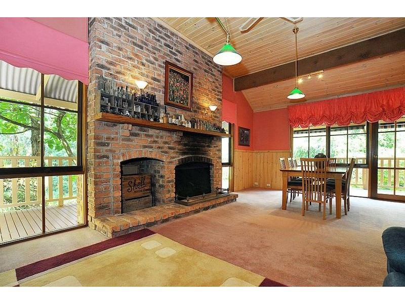 20 Bolton Road, Selby VIC 3159