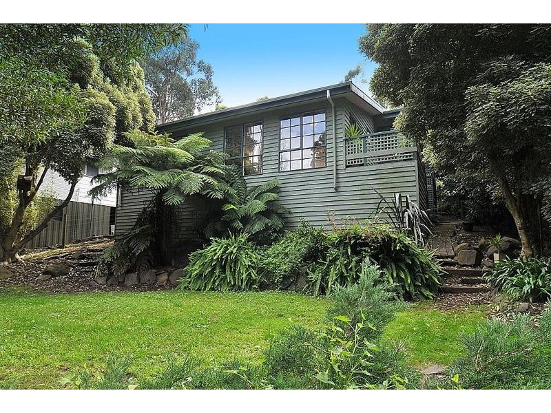10 Hardham Street, Belgrave VIC 3160