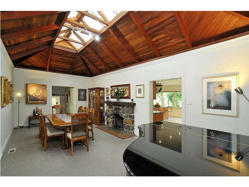 221 Glenfern Road, Upwey VIC 3158