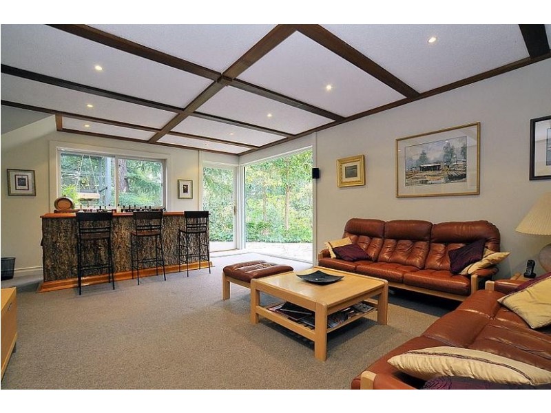 221 Glenfern Road, Upwey VIC 3158