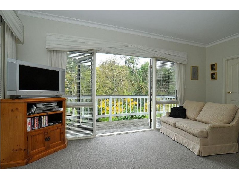 221 Glenfern Road, Upwey VIC 3158