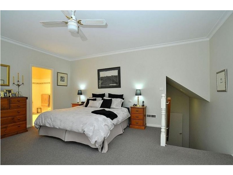 221 Glenfern Road, Upwey VIC 3158