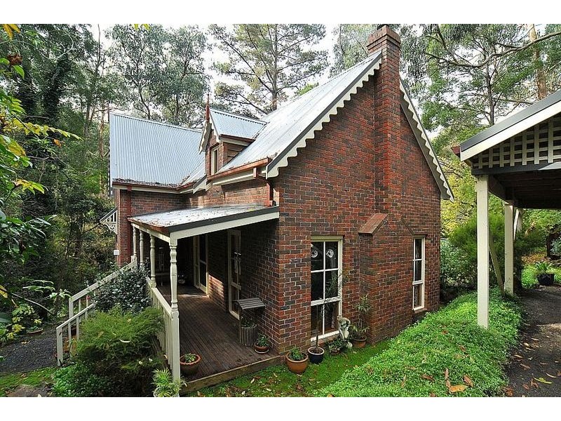 2 Hardy Street, Selby VIC 3159