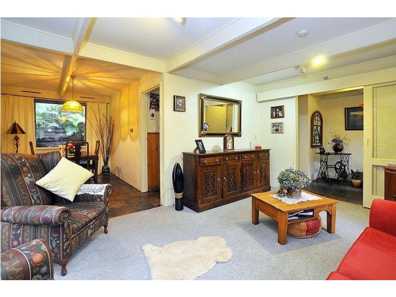 5 Woodland Grove, Selby VIC 3159
