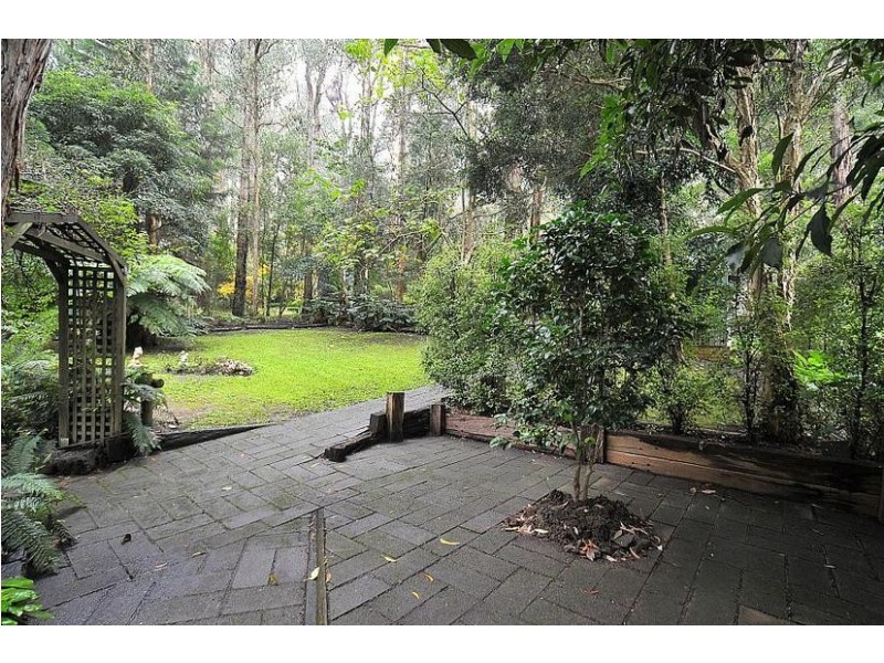 5 Woodland Grove, Selby VIC 3159