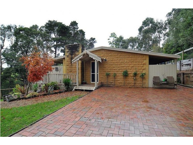 26 Poplar Crescent, Emerald VIC 3782