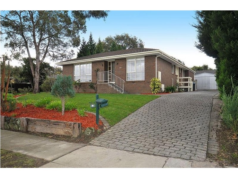 13 Tamboon Drive, Rowville VIC 3178