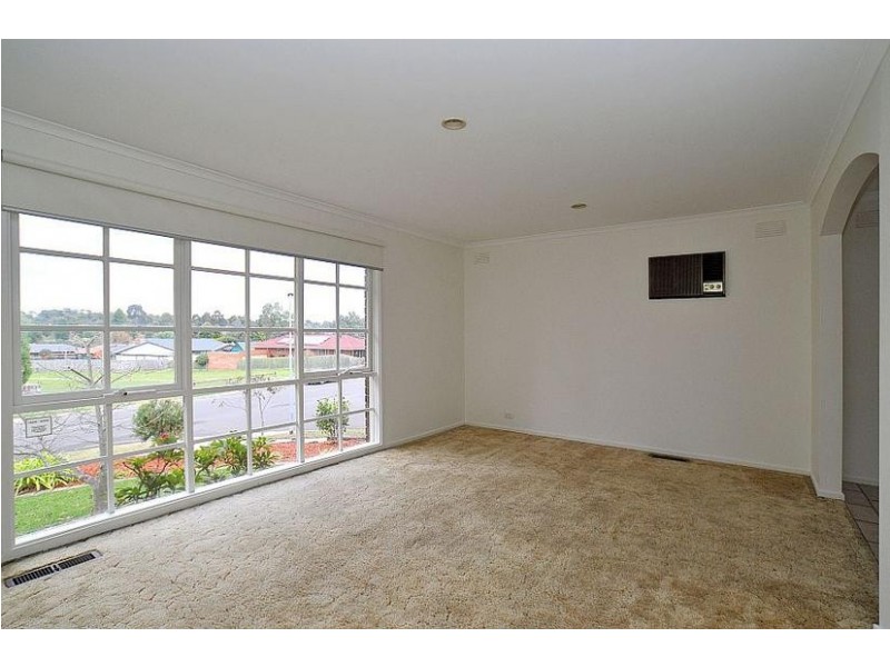 13 Tamboon Drive, Rowville VIC 3178
