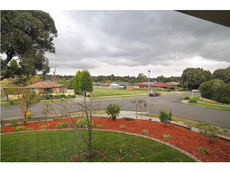 13 Tamboon Drive, Rowville VIC 3178