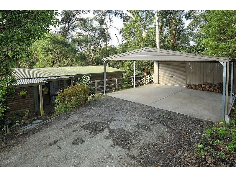 76 Temple Road, Selby VIC 3159