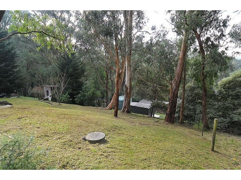 76 Temple Road, Selby VIC 3159