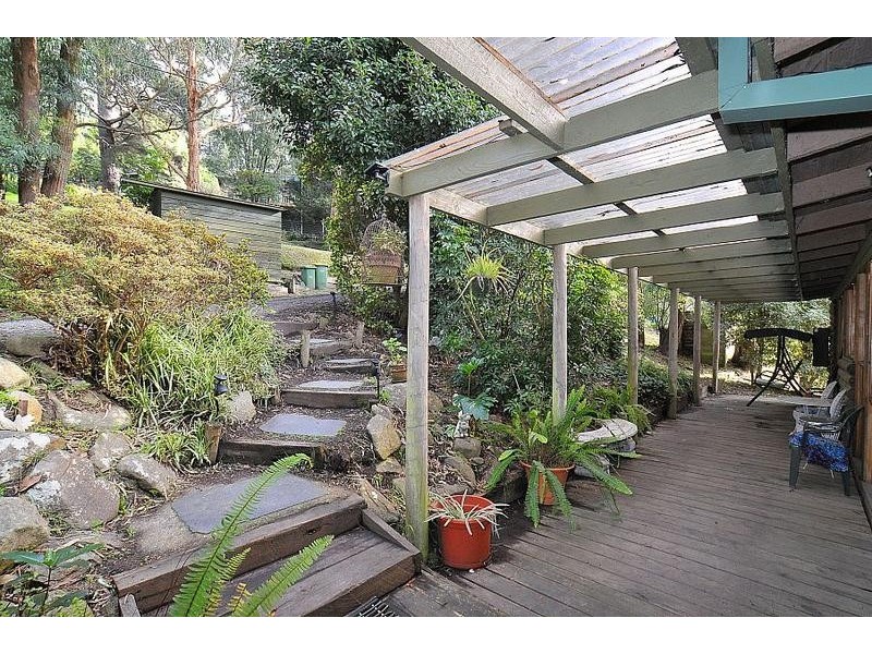 76 Temple Road, Selby VIC 3159