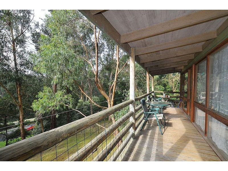 76 Temple Road, Selby VIC 3159