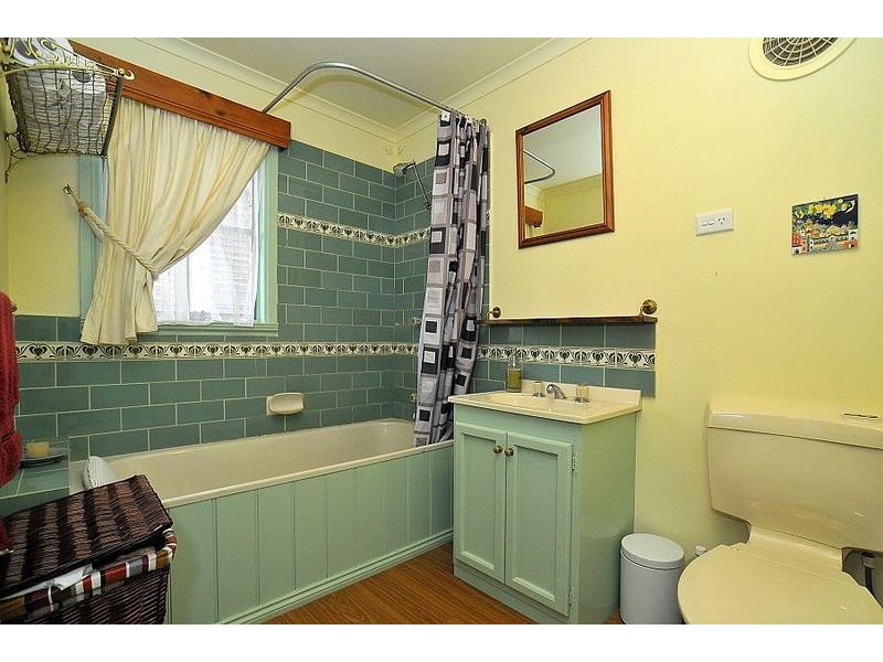 22 Wynette Avenue, Upper Ferntree Gully VIC 3156