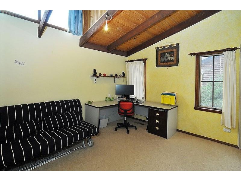 22 Wynette Avenue, Upper Ferntree Gully VIC 3156