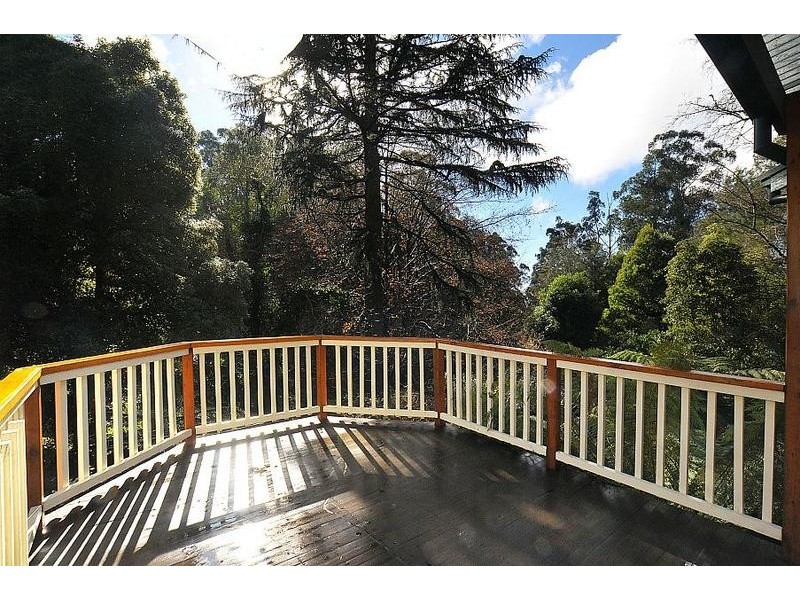 2 Helena Avenue, Kallista VIC 3791