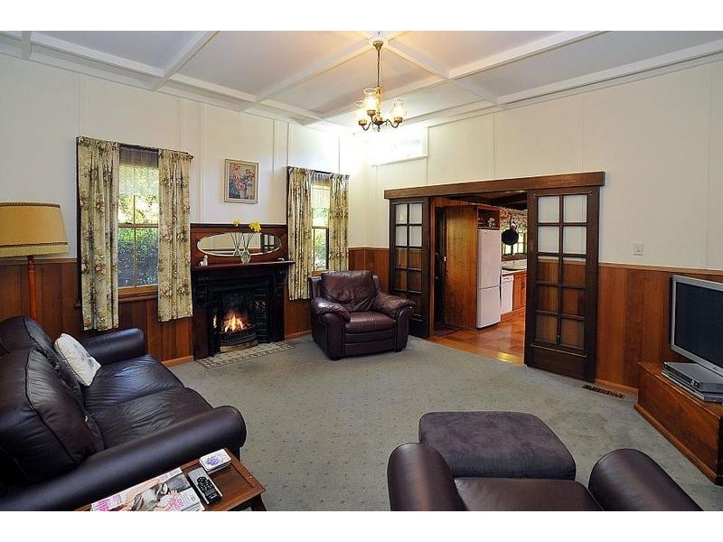 2 Helena Avenue, Kallista VIC 3791