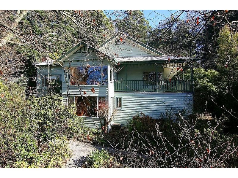 13 Grandview Grove, Sassafras VIC 3787