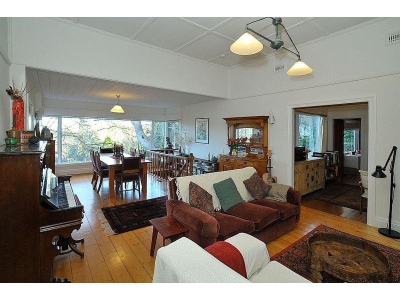 13 Grandview Grove, Sassafras VIC 3787