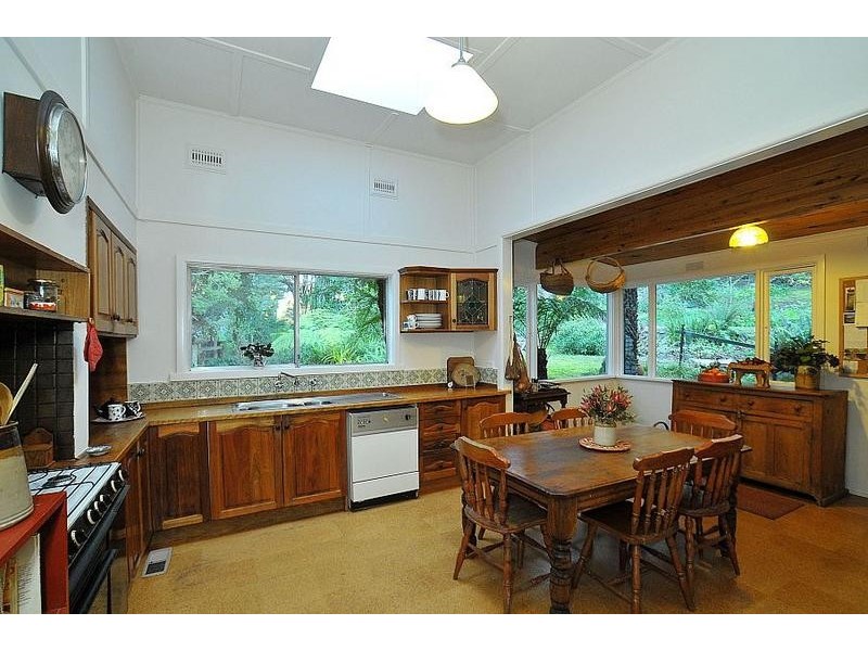 13 Grandview Grove, Sassafras VIC 3787