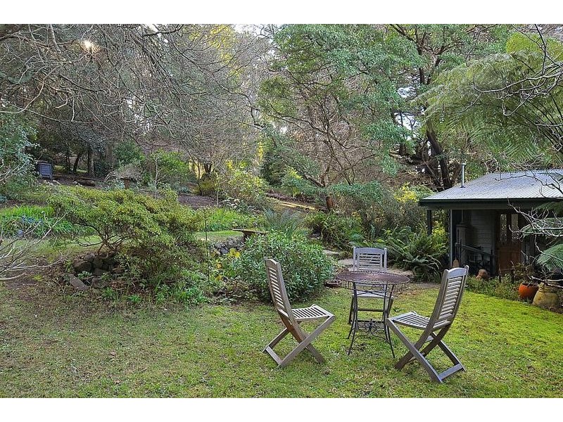 13 Grandview Grove, Sassafras VIC 3787